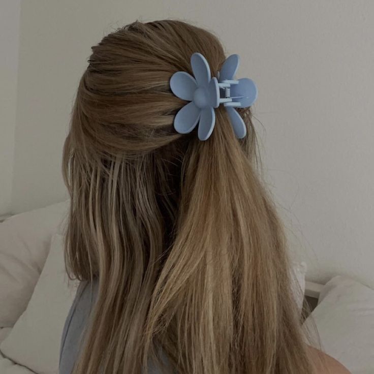 Flower Clutcher