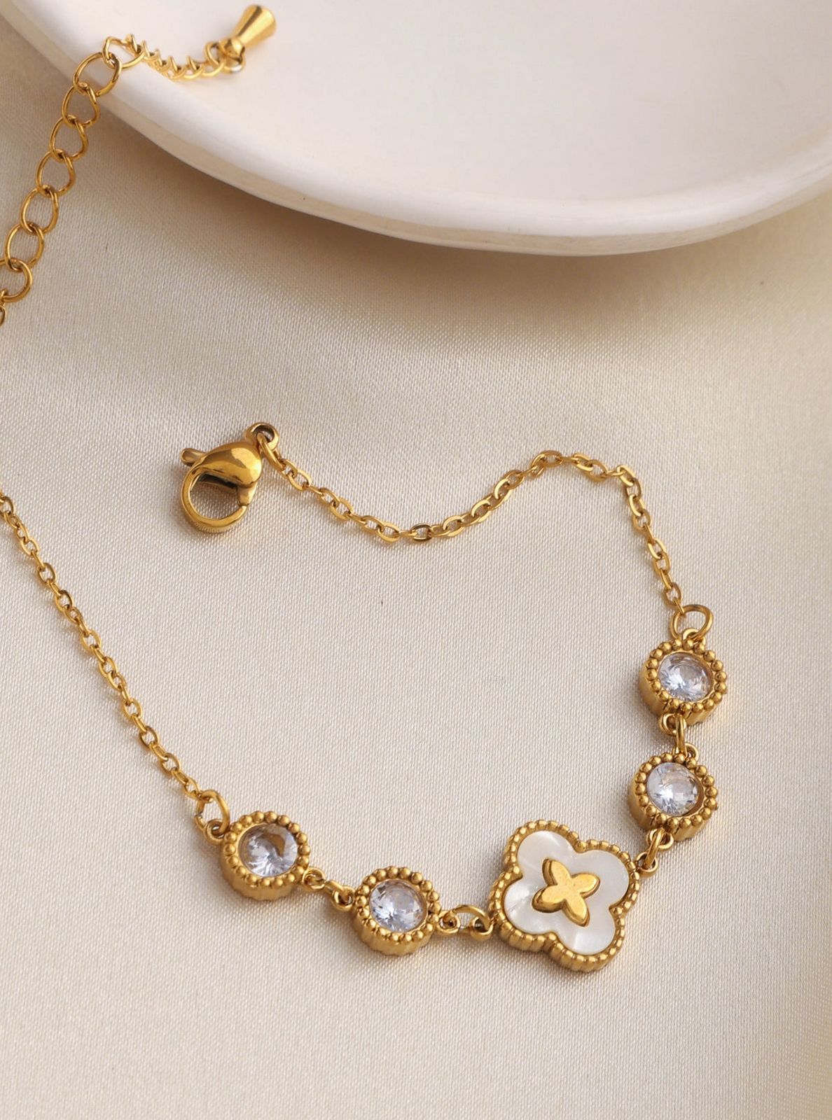 Divine Clover Bracelet