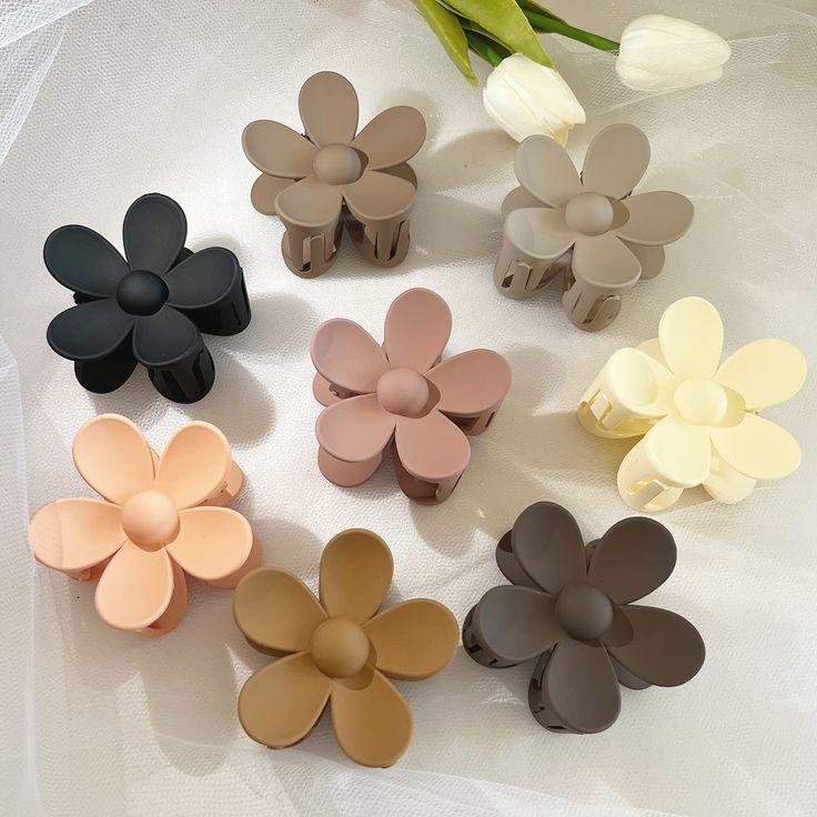 Flower Clutcher
