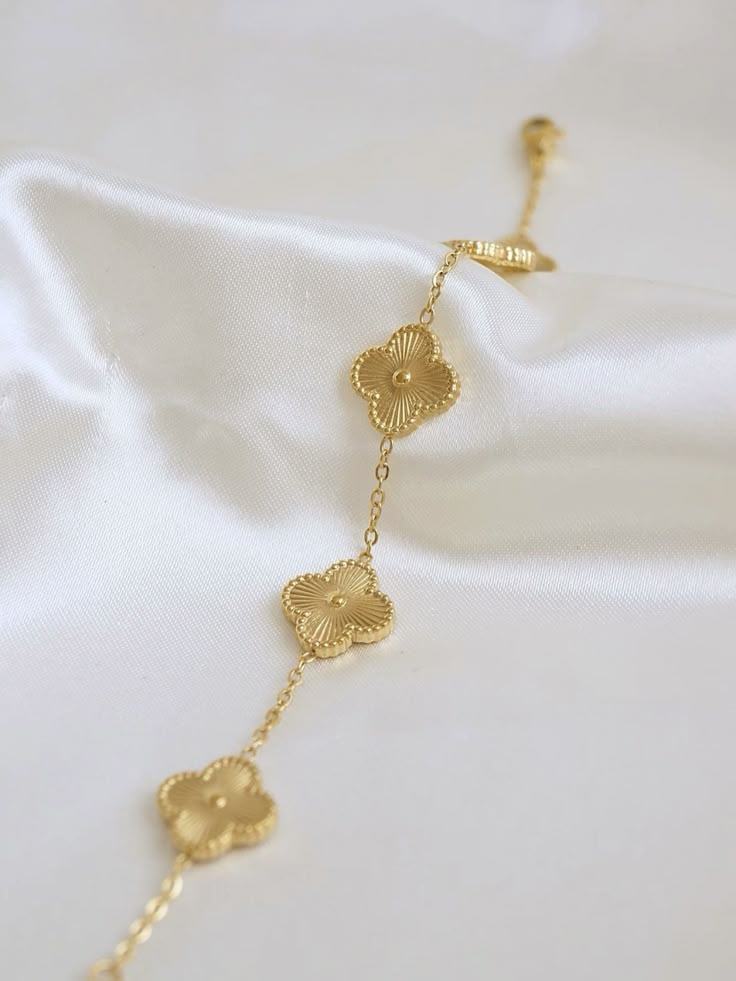 Golden Clover Bracelet