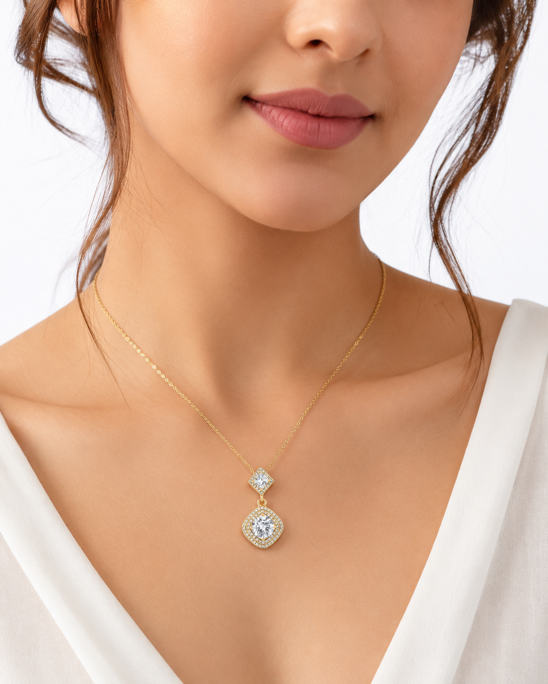 Elegant Gold Sparkle Pendant