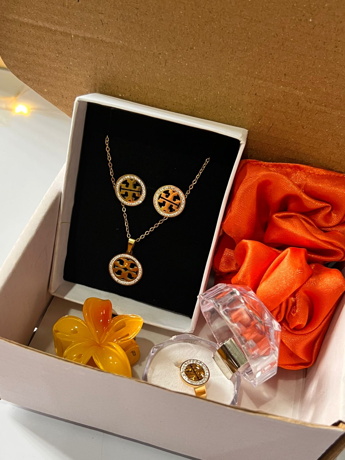 Elara Treat Box
